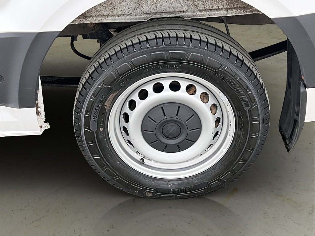 Vehicle Image 31