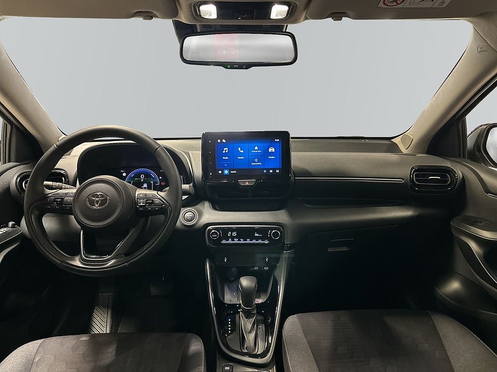 Vehicle Image 8