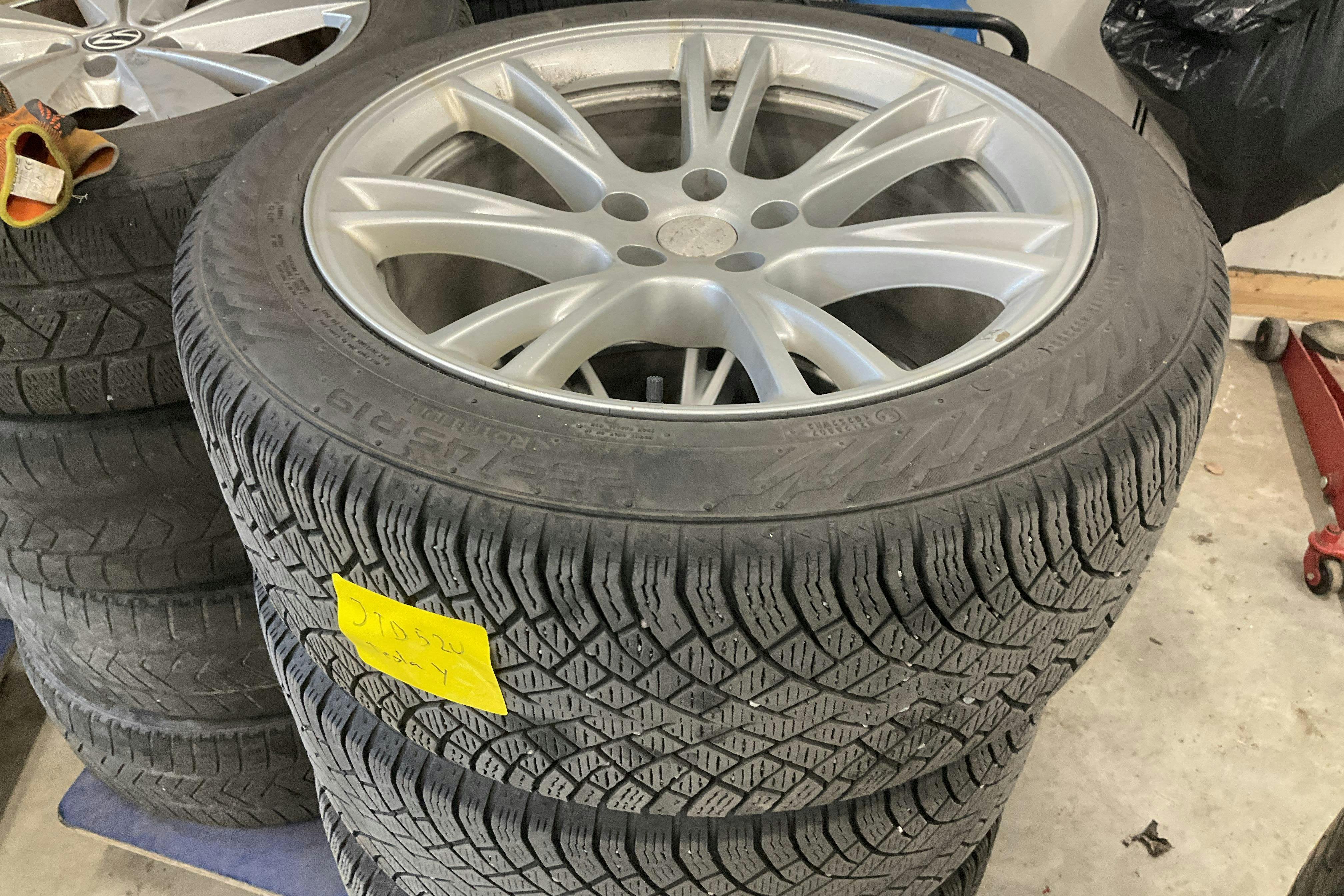 Vehicle Image 22