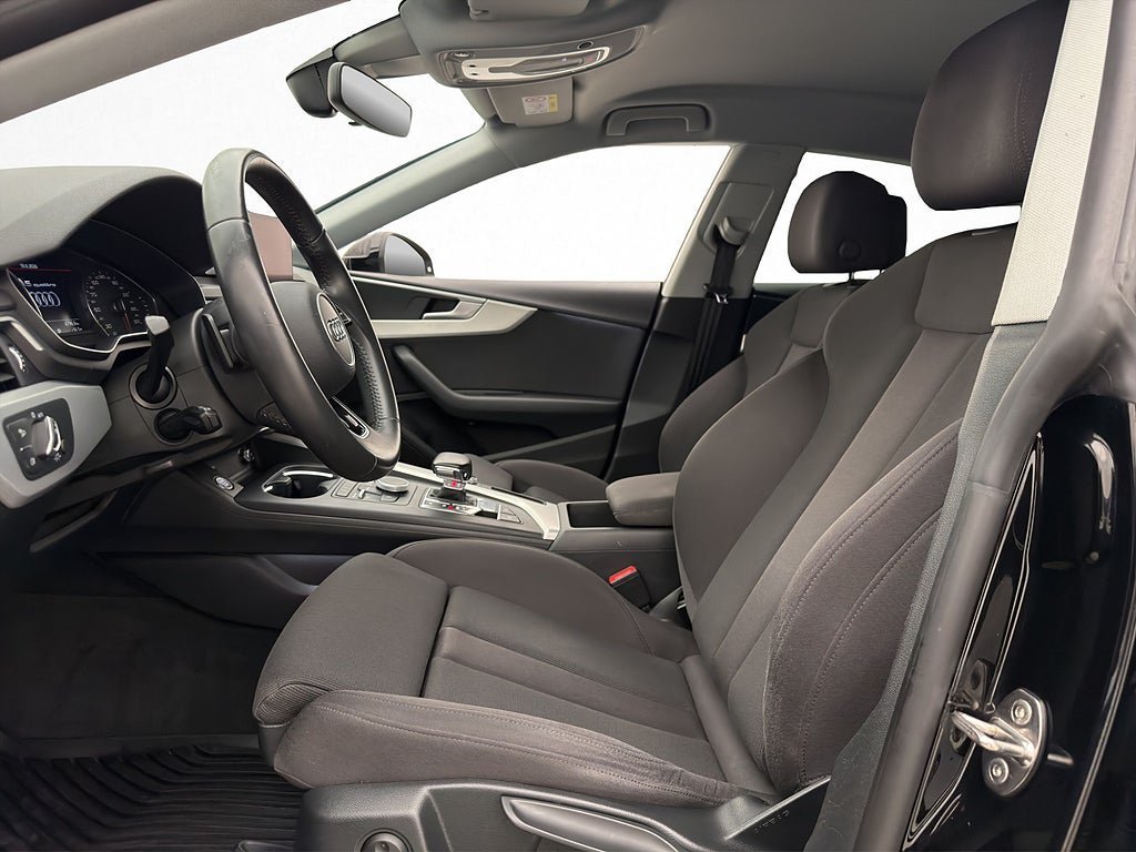 Vehicle Image 12