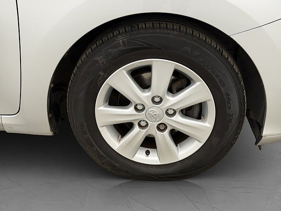 Vehicle Image 26