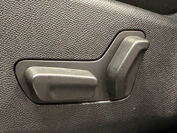 Vehicle Image 26
