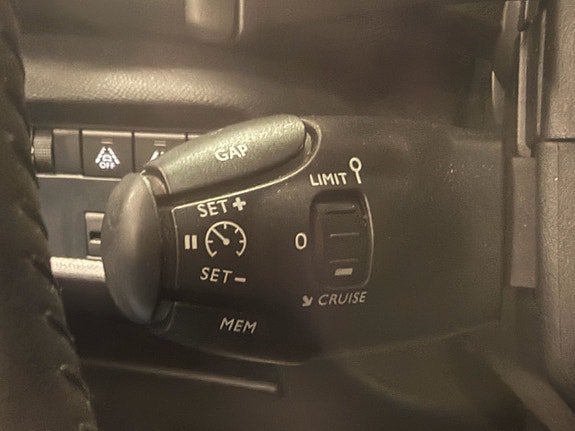 Vehicle Image 28