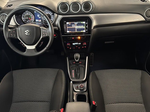 Vehicle Image 11