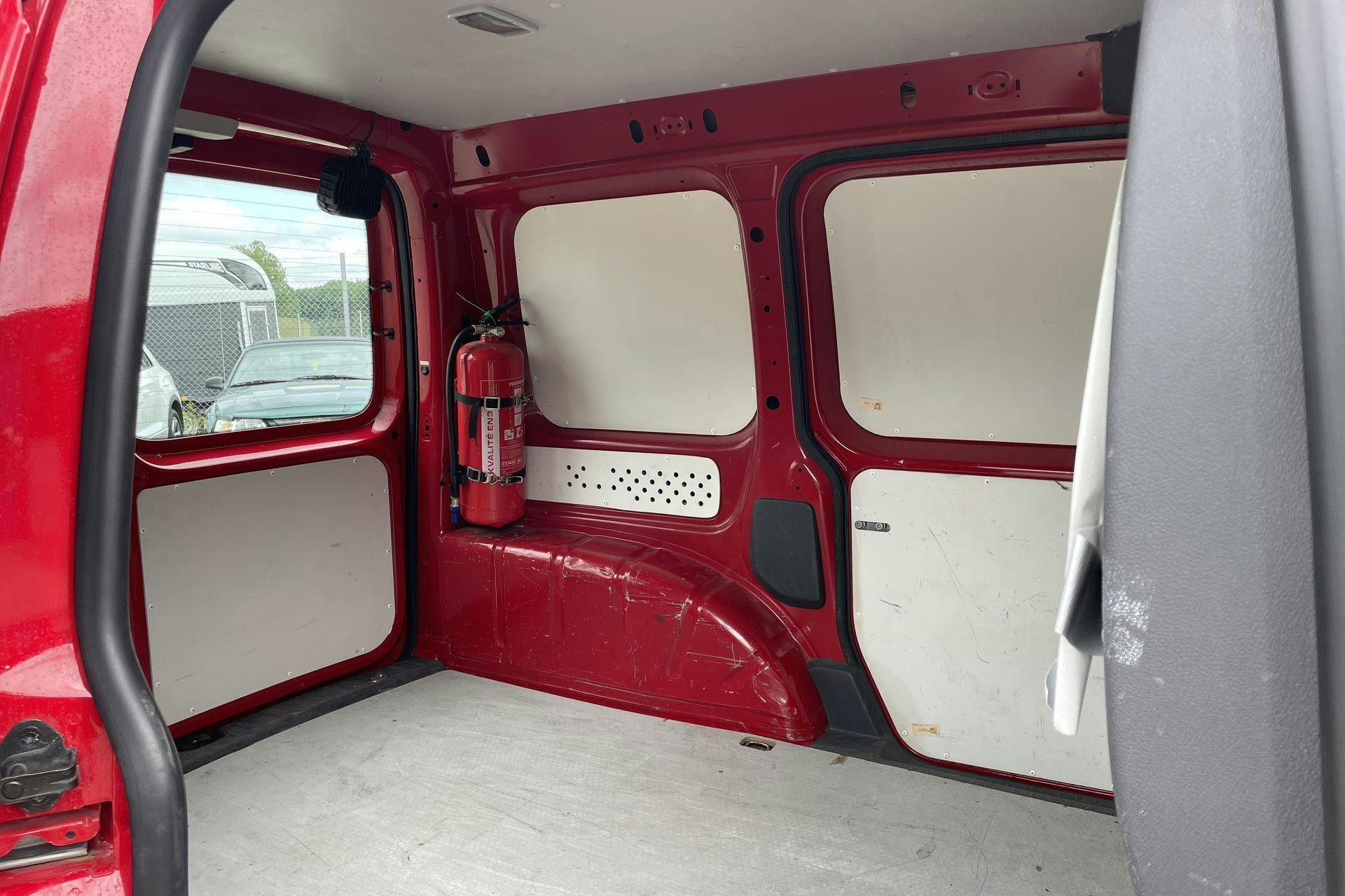Vehicle Image 8