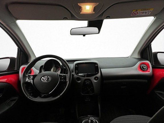 Vehicle Image 10