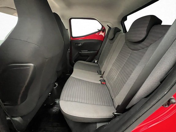 Vehicle Image 21