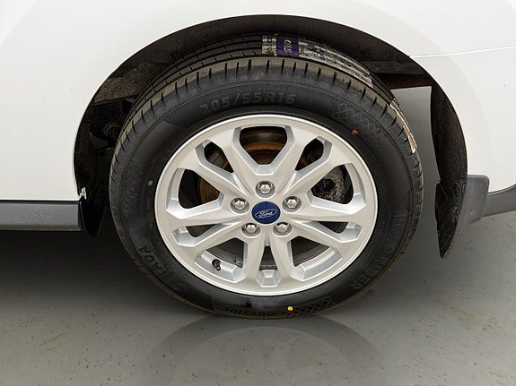 Vehicle Image 28