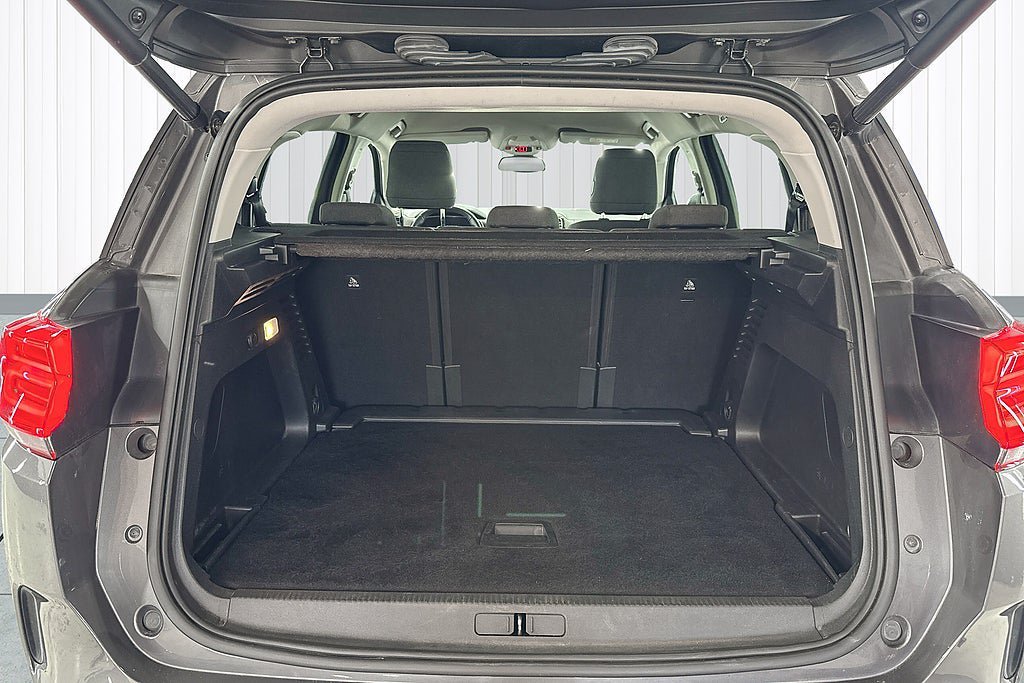 Vehicle Image 17