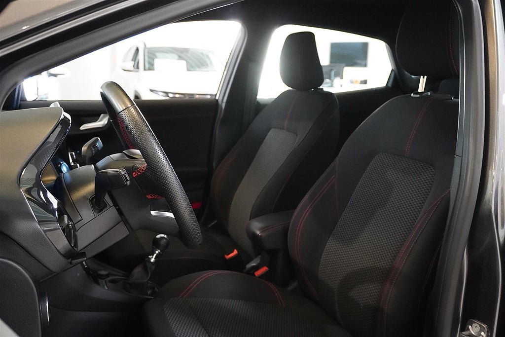 Vehicle Image 14