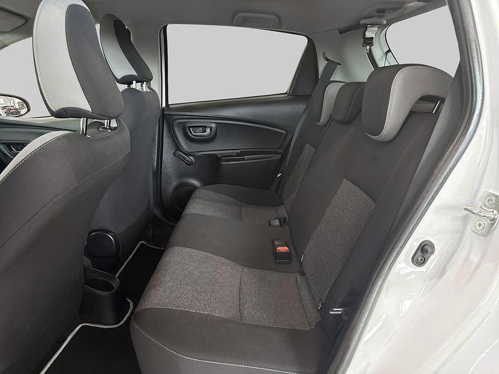 Vehicle Image 11