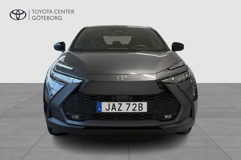Vehicle Image 6