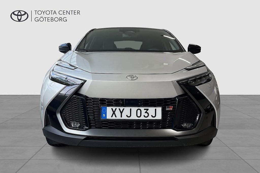Vehicle Image 6