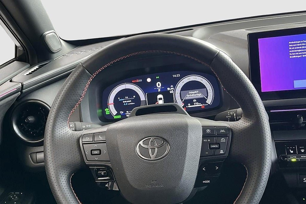 Vehicle Image 10