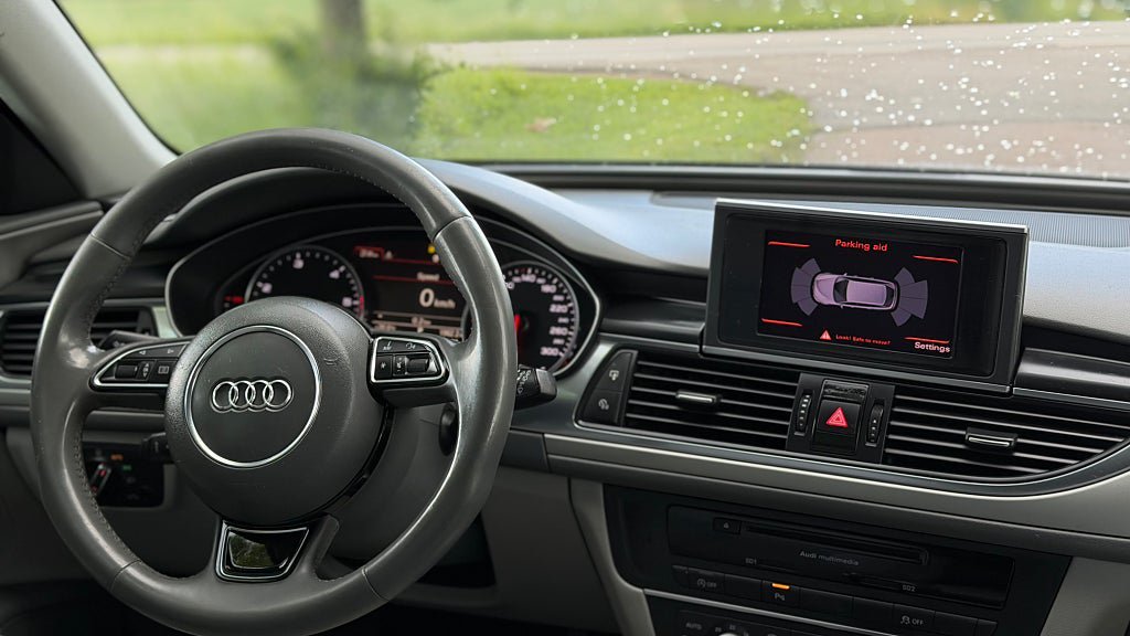 Vehicle Image 9