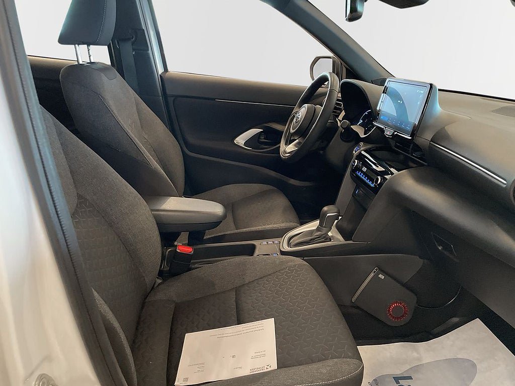 Vehicle Image 7
