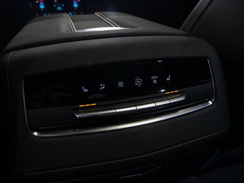 Vehicle Image 17
