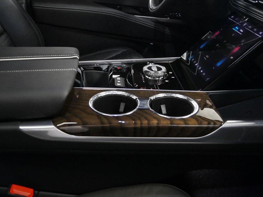 Vehicle Image 30