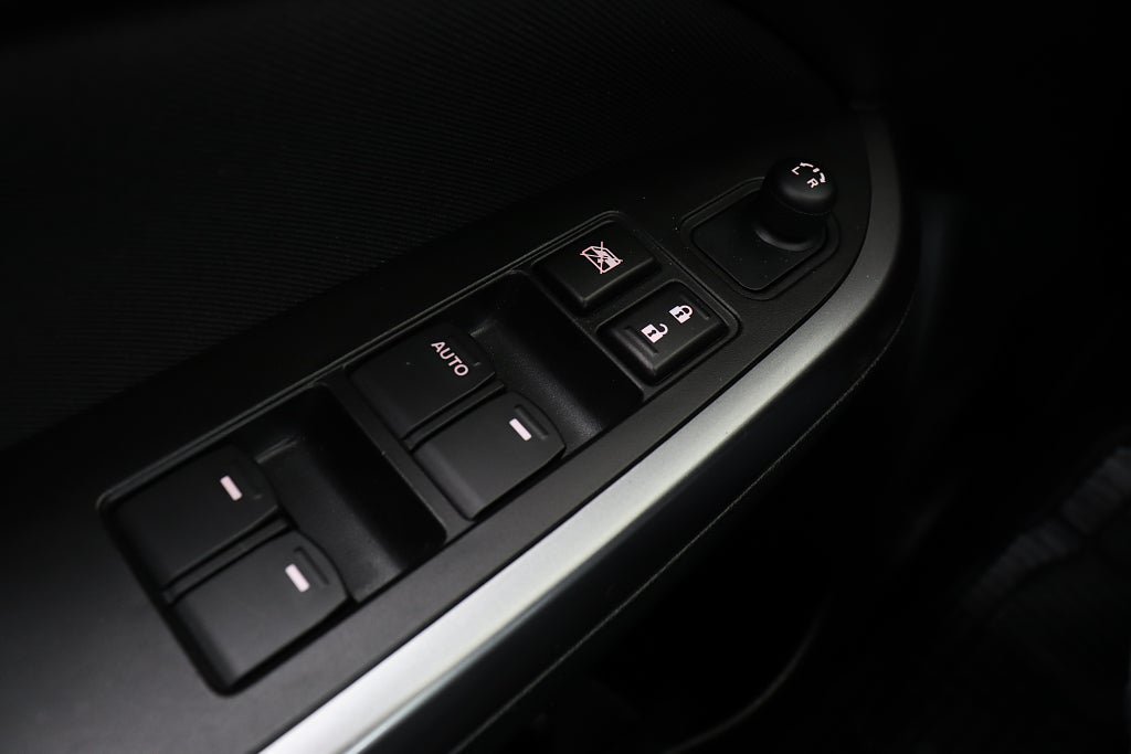 Vehicle Image 24
