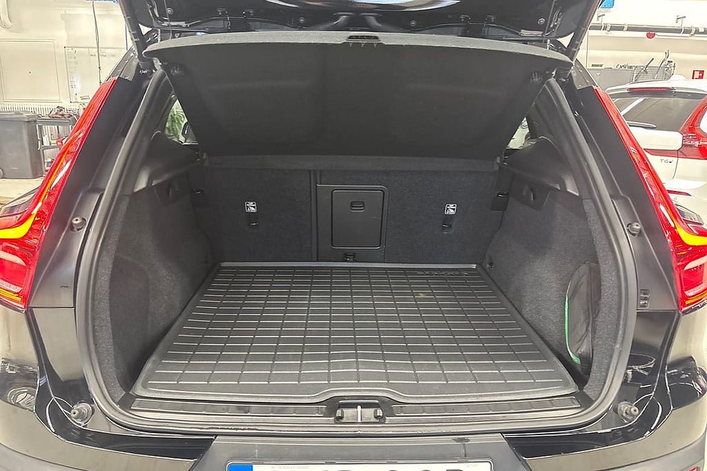 Vehicle Image 13