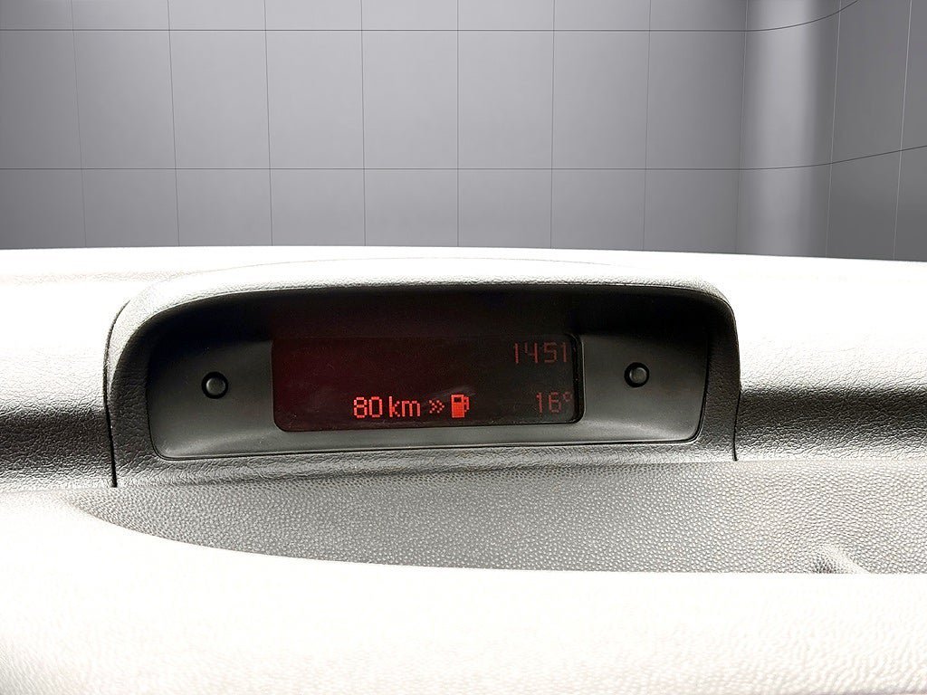 Vehicle Image 16