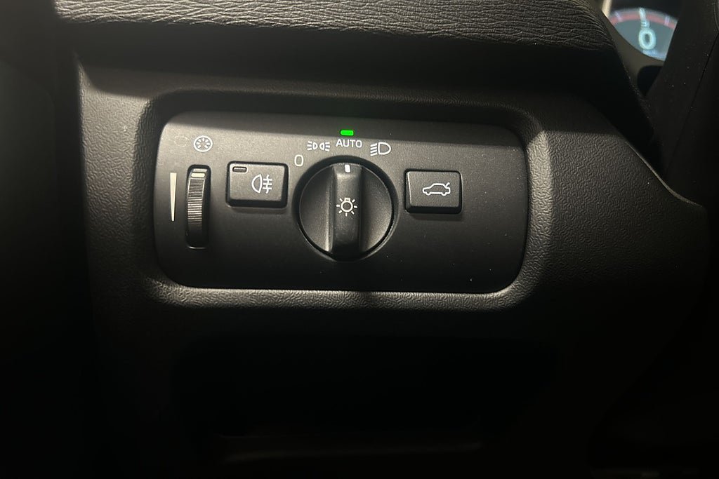 Vehicle Image 26