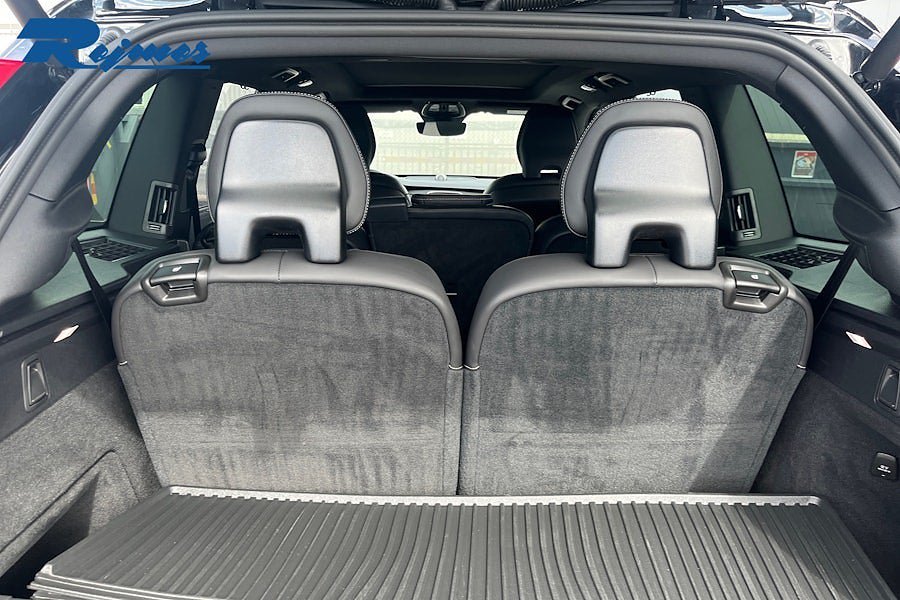 Vehicle Image 24