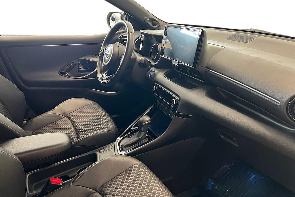 Vehicle Image 6