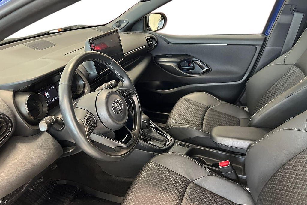 Vehicle Image 12