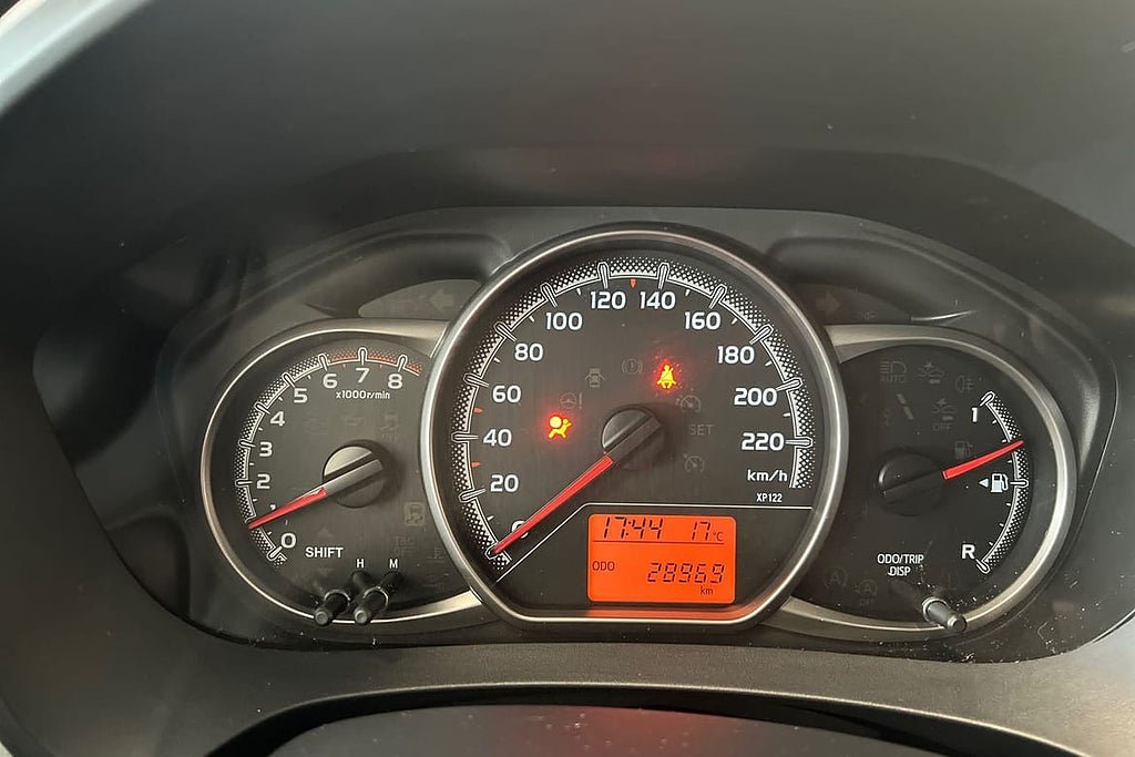 Vehicle Image 14