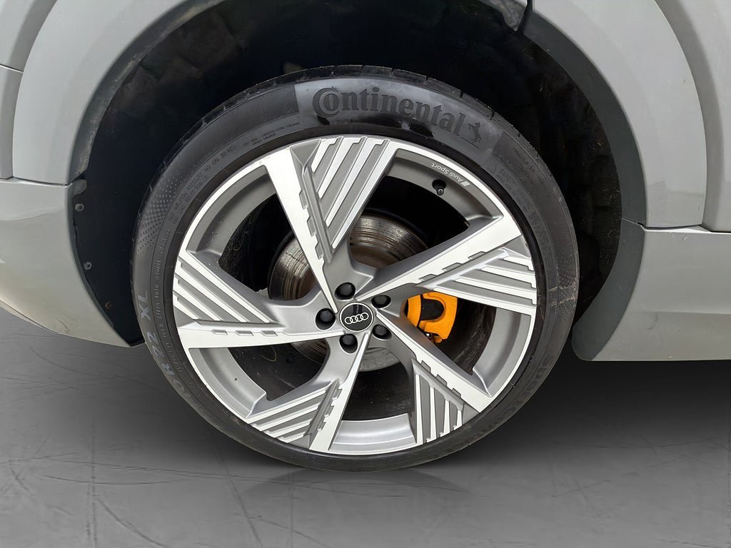 Vehicle Image 38