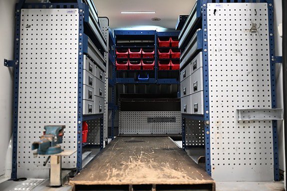 Vehicle Image 9
