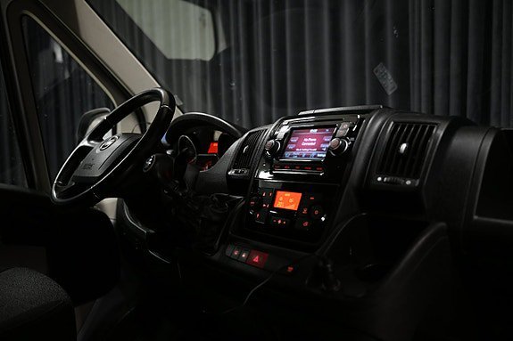 Vehicle Image 26