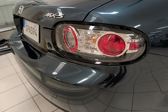 Vehicle Image 23
