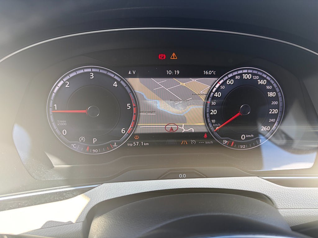 Vehicle Image 16