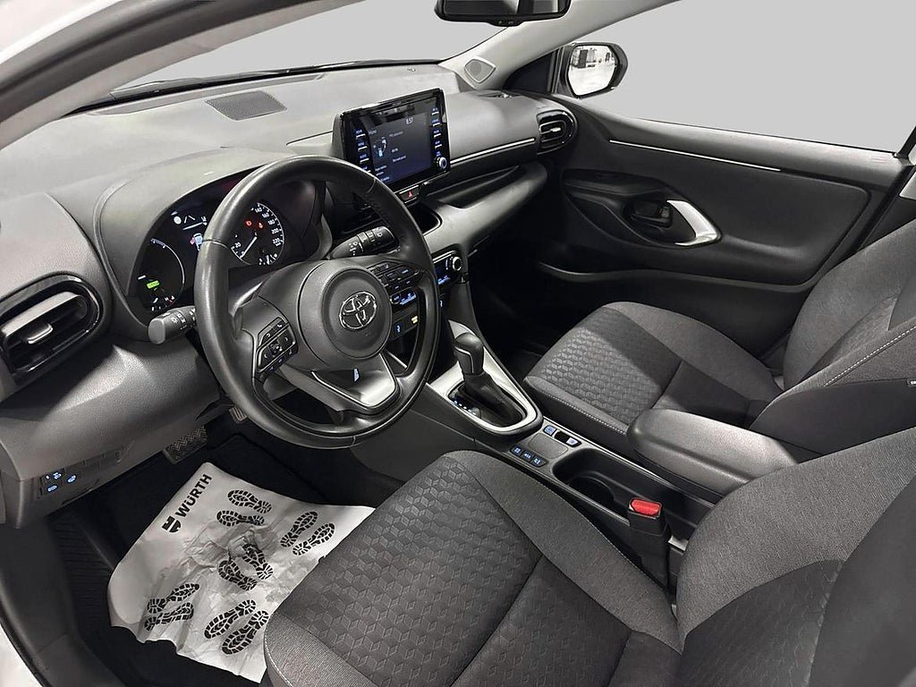 Vehicle Image 14