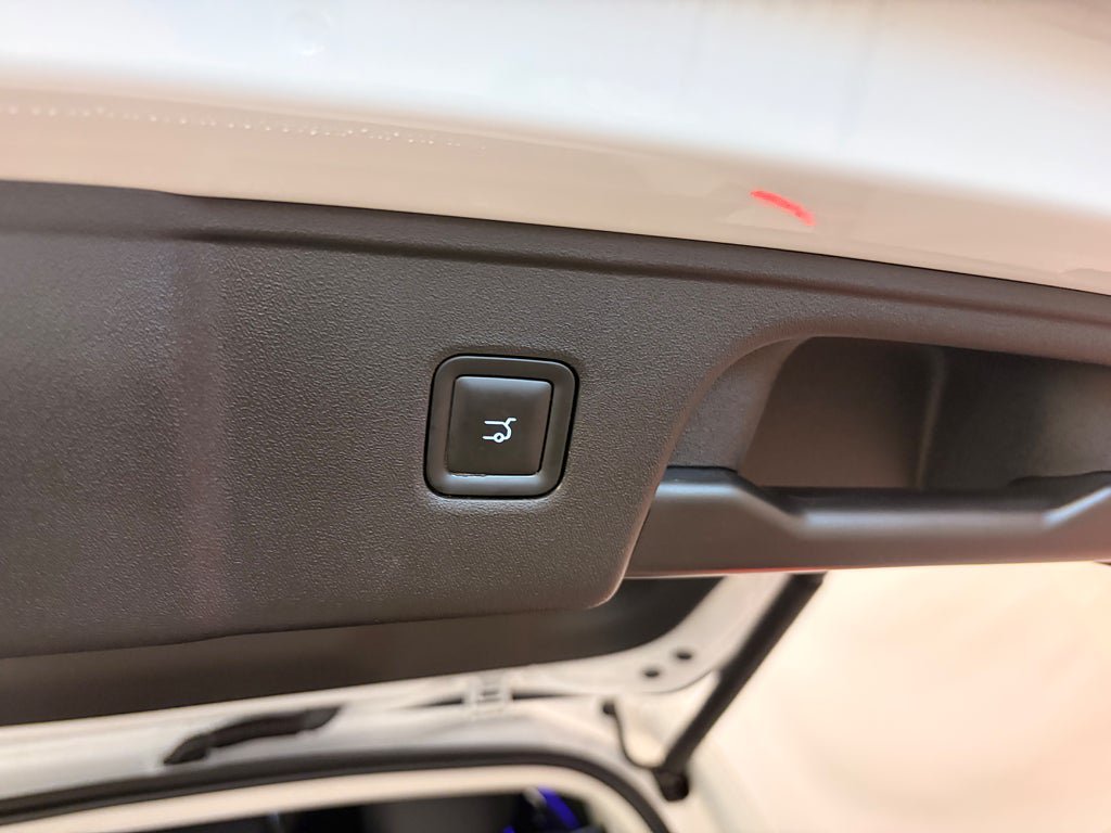 Vehicle Image 24