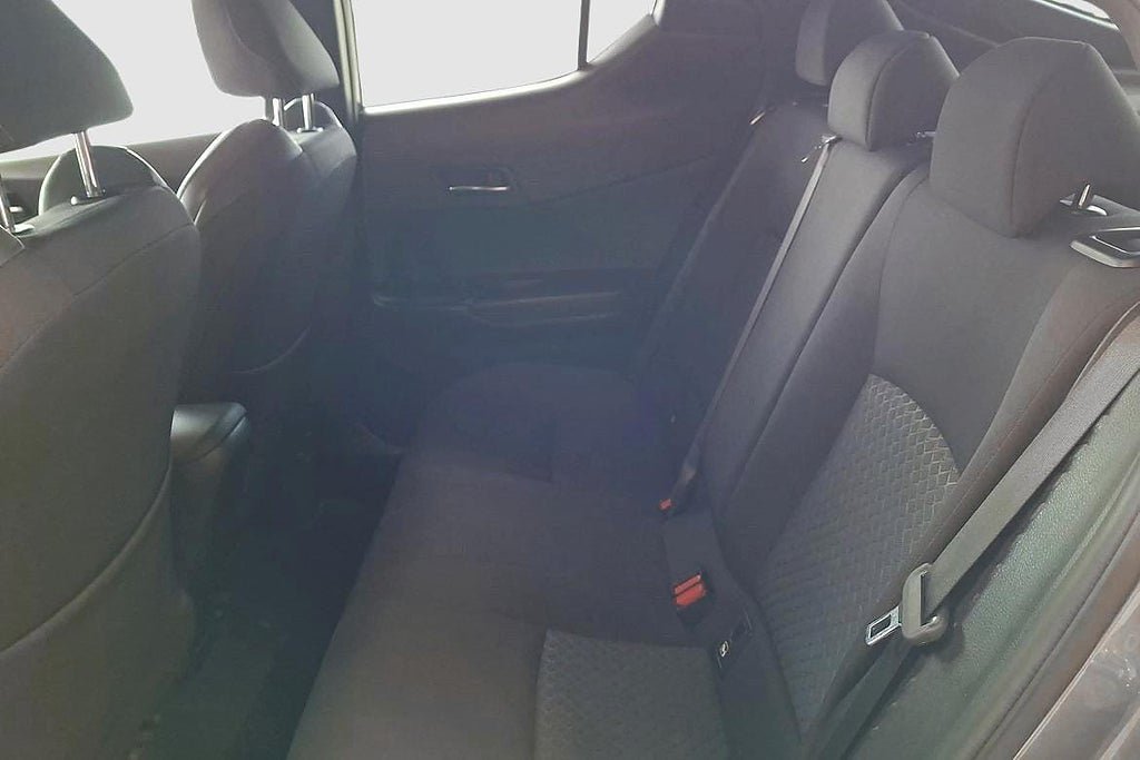 Vehicle Image 9