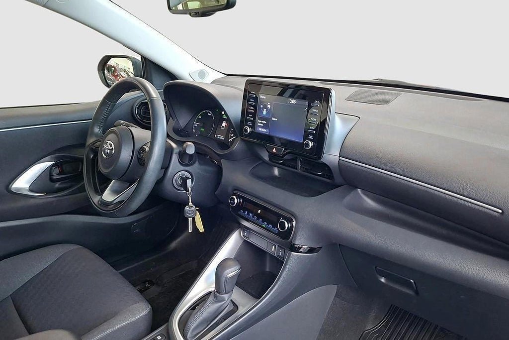 Vehicle Image 9