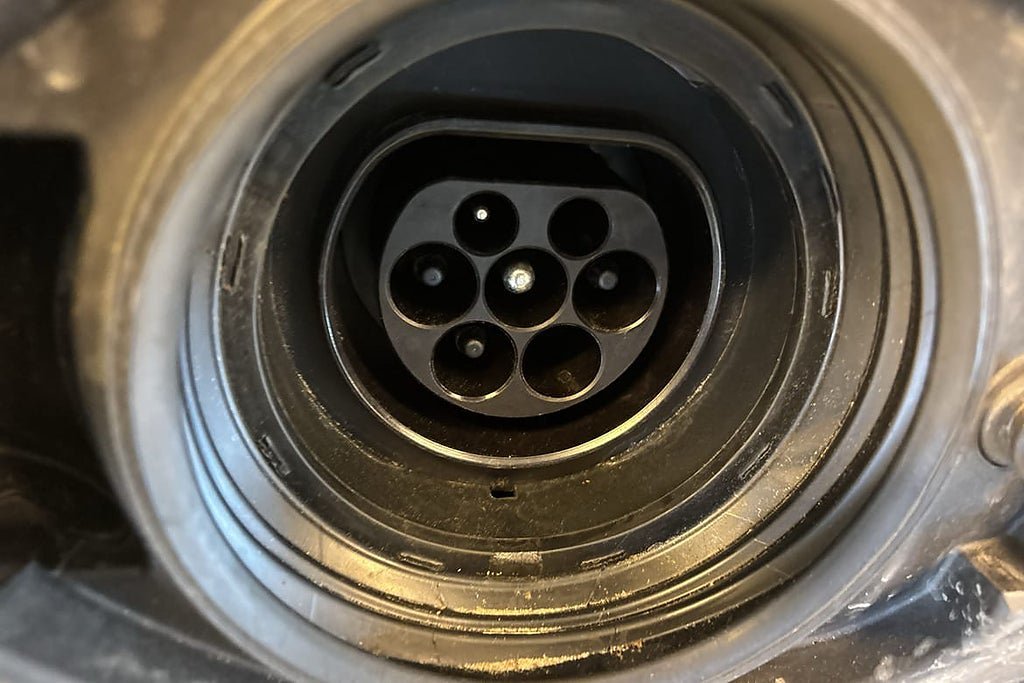 Vehicle Image 25