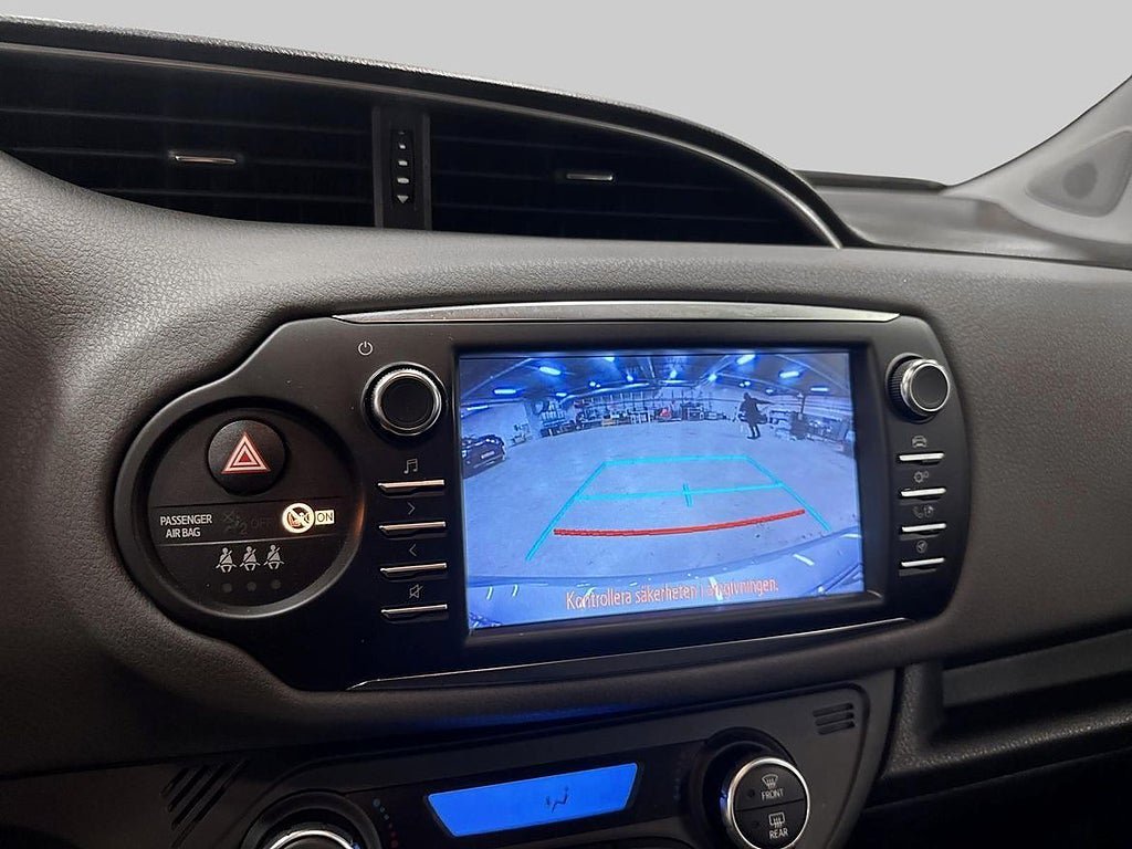 Vehicle Image 17