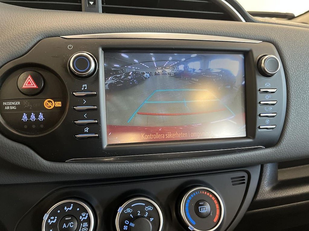 Vehicle Image 17