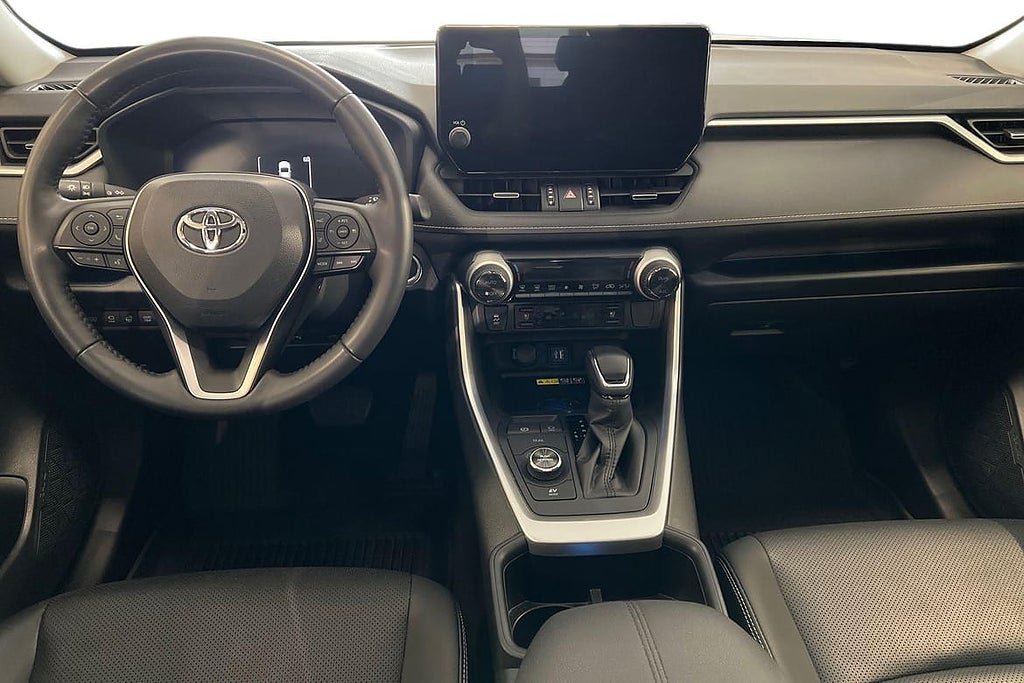 Vehicle Image 10