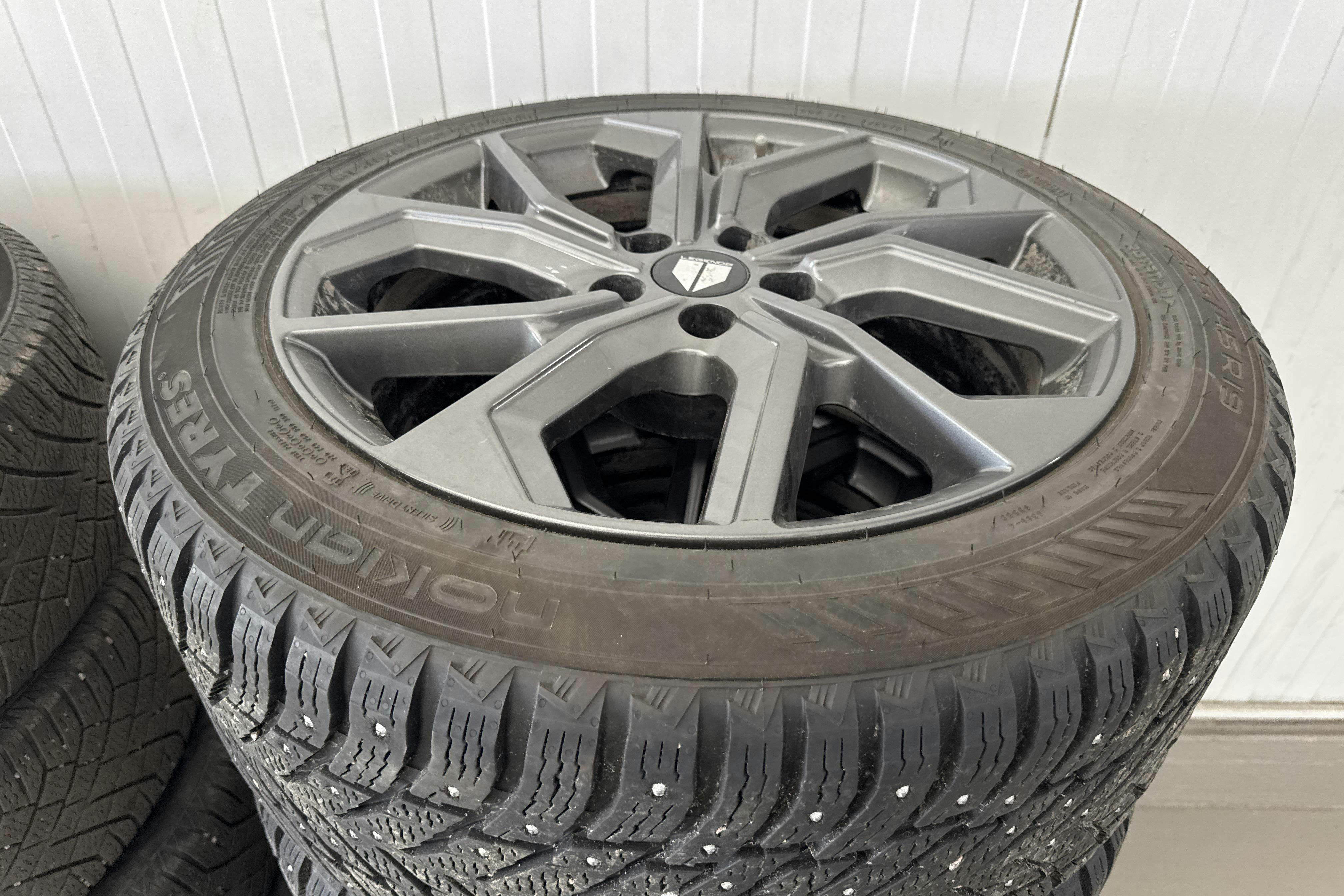 Vehicle Image 21