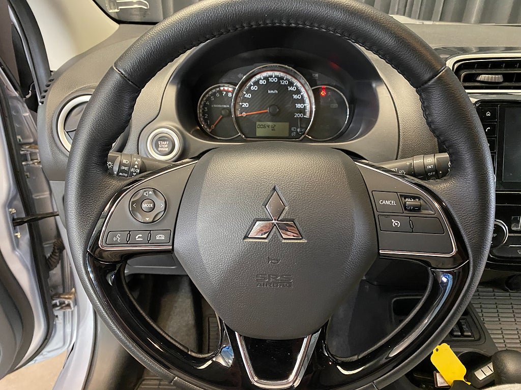 Vehicle Image 33