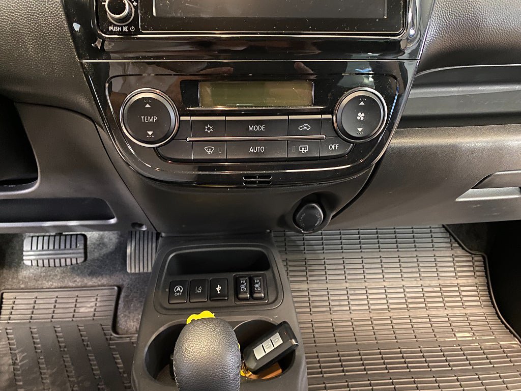 Vehicle Image 35