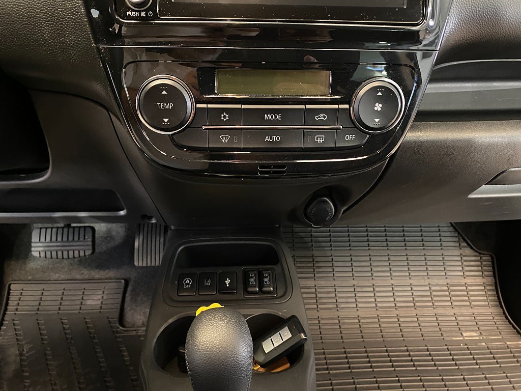 Vehicle Image 36