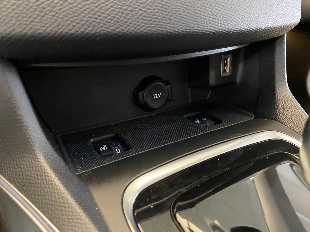 Vehicle Image 48