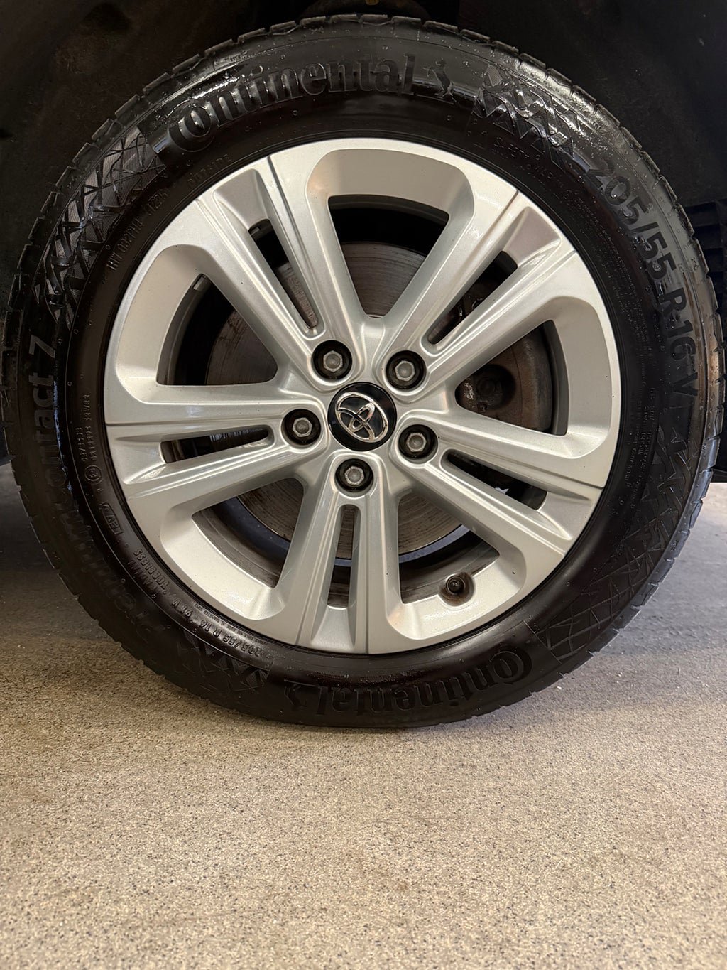 Vehicle Image 12