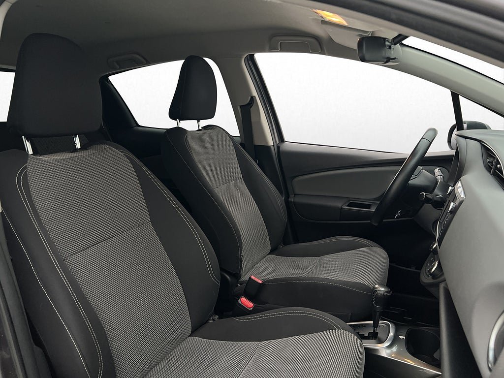 Vehicle Image 21